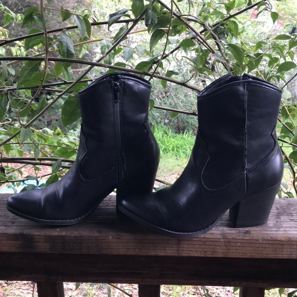Black Wild Fable booties